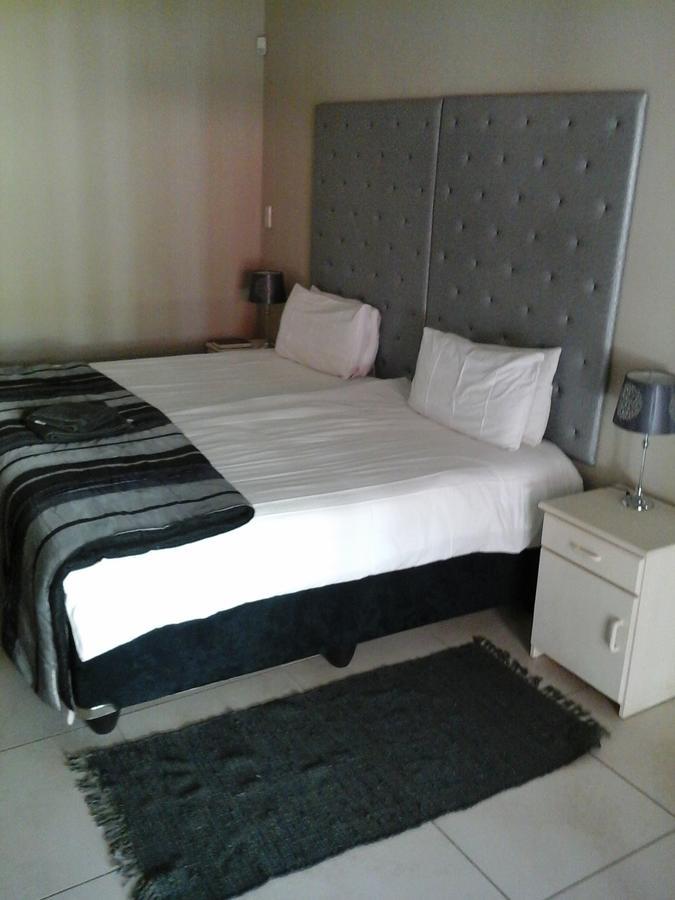 Village Boutique Hotel Otjiwarongo Exterior foto